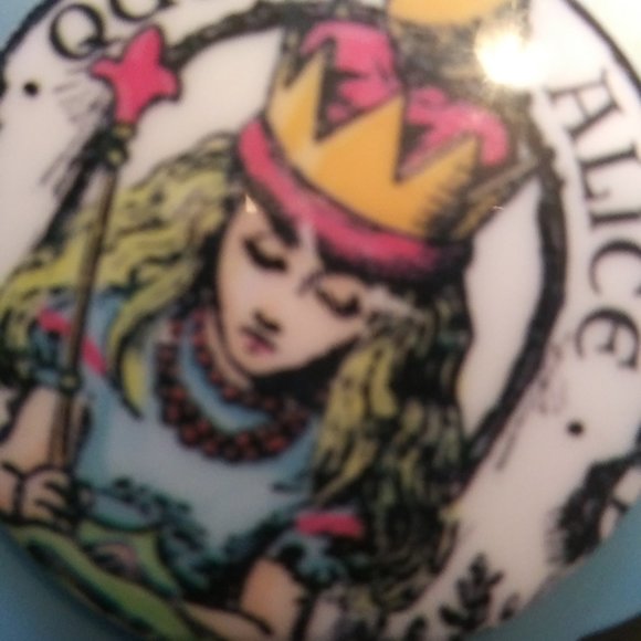 Tarina Tarantino  Queen Alice in Wonderland  key fob BAG CANDY - Picture 6 of 15